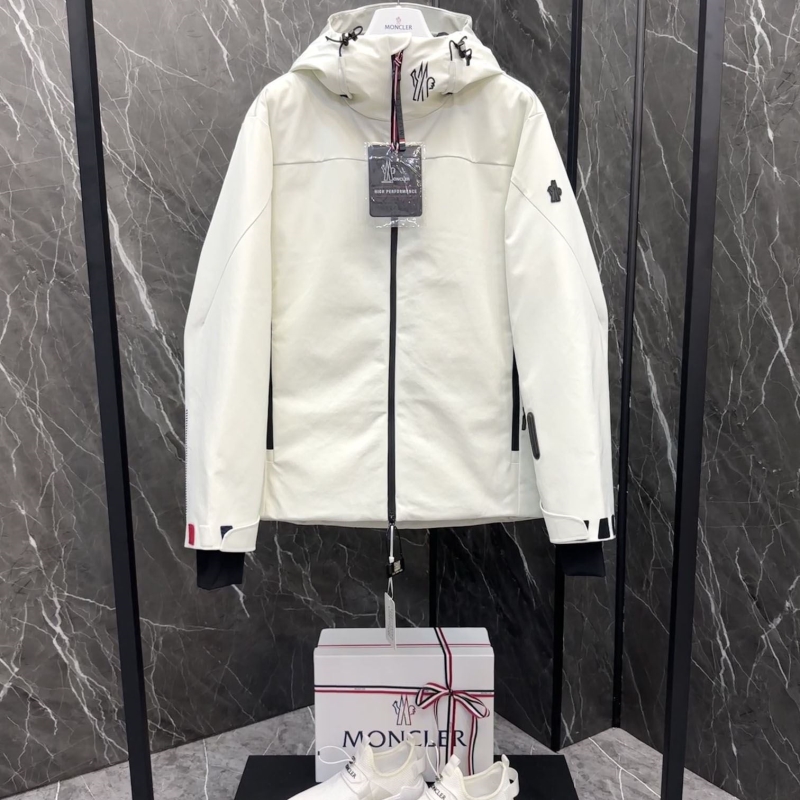 Ba*len*cia*ga down coat